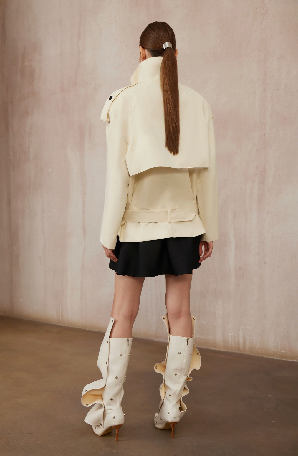 Edith White Double-Breasted Short Trench Coat